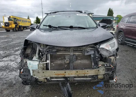 2017 Toyota Rav4 Xle z USA, uszkodzony, nr VIN 2T3RFREV2HW649367